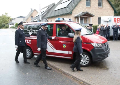 Feuerwehr Norderbrarup erhält Mehrzweckfahrzeug – Bild 23