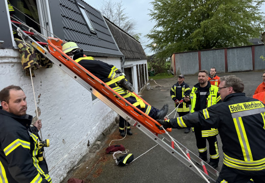 Übungsdienst, Gast: FF Saustrup – Bild 12