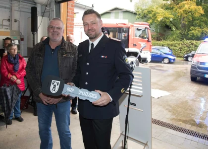 Feuerwehr Norderbrarup erhält Mehrzweckfahrzeug – Bild 33